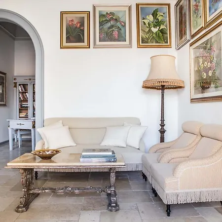 Bed and Breakfast Palazzo Angelelli 3*