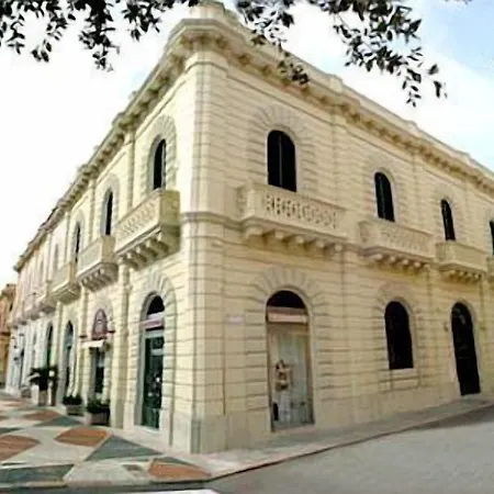 Alojamento de Acomodação e Pequeno-almoço Palazzo Angelelli Gallipoli