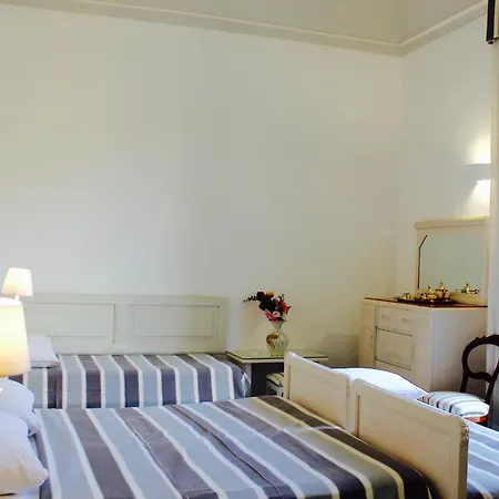 Palazzo Angelelli Alojamento de Acomodação e Pequeno-almoço 3*